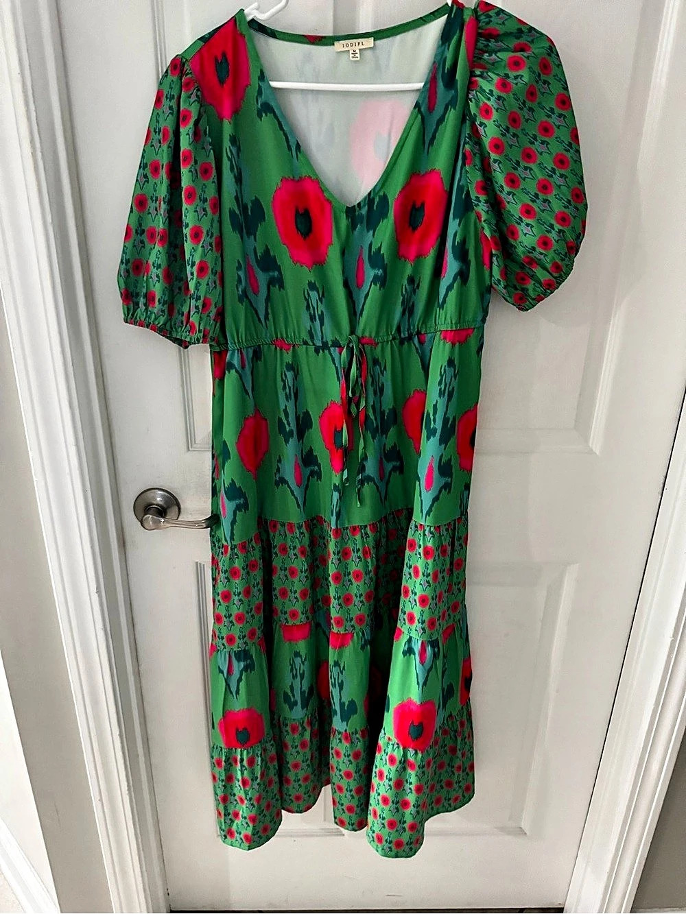 DÔEN Floral Midi Dress in Green & Pink Size Medium Like New